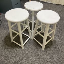 3 Bar stools