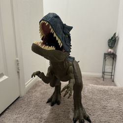 Jurassic World Super Colossal Allosaurus Dinosaur 38"' Long Swallows Minis Action Figure