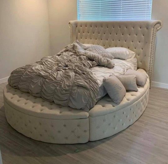 Luxus Velvet Cream Queen Bed