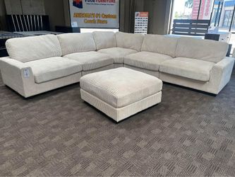 Cream modular 5 piece sectional w ottoman