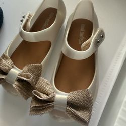 Minnie Melisa Used One Time Size 8