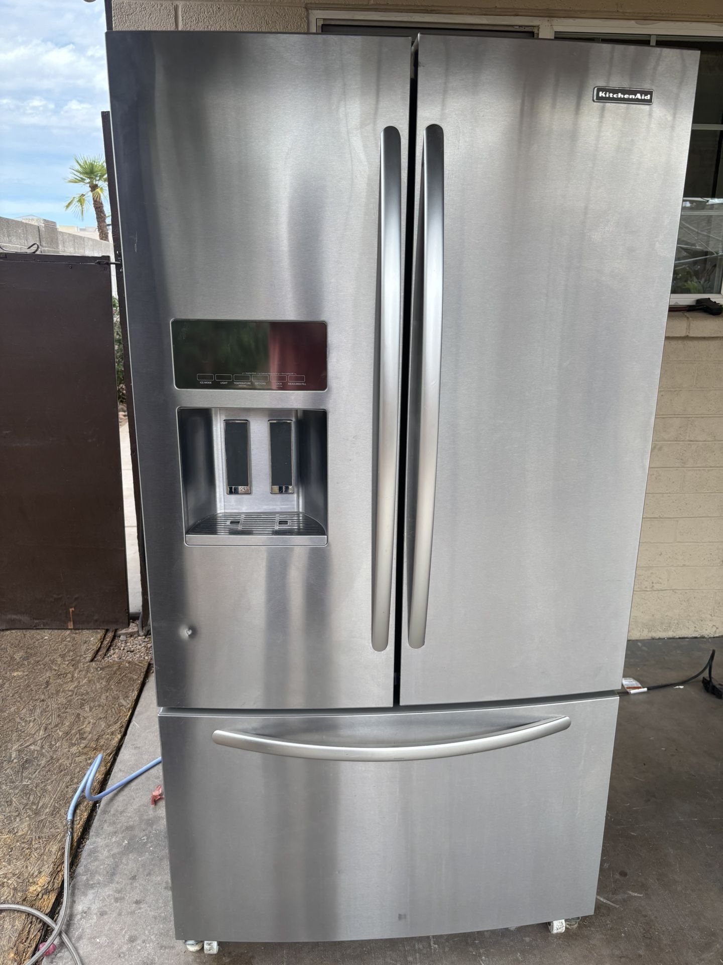 Fridges For Sale Are Plugged In Free Deliver