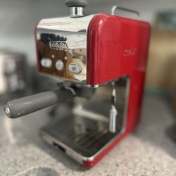 Delonghi Coffee Machine 