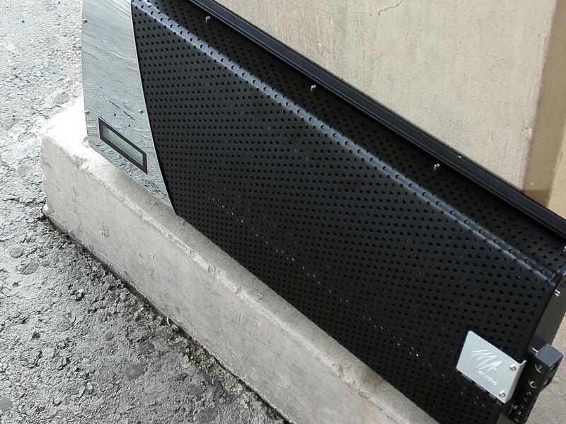 MA Audio hk802sx 4400 watt amp 1/2 ohm stable