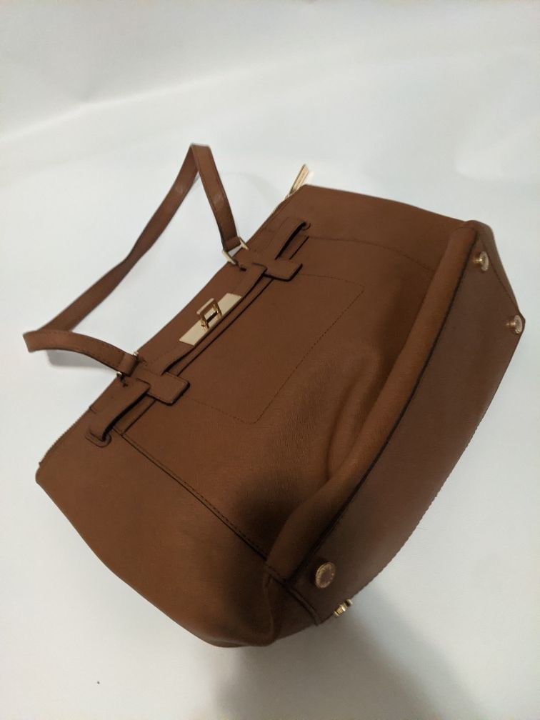 Michael Kors Handbag Brown/Tan Purse IM-1811 S19 for Sale in Auburn, WA -  OfferUp