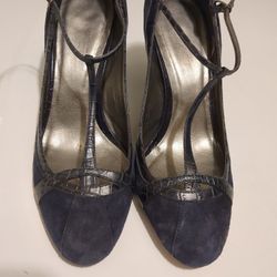 Navy Leather Upper Women's Heel Size 7