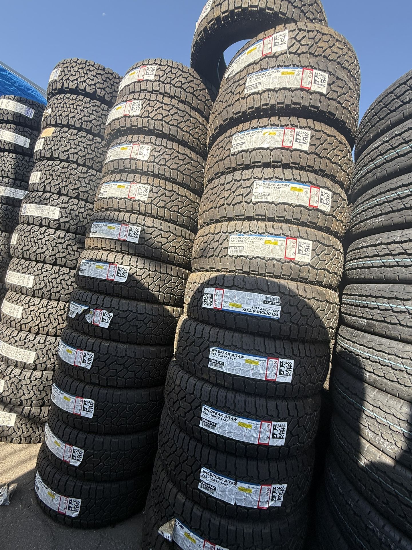 Falken Wildpeak At4 - 245/70r17 245-70-17 Llantas