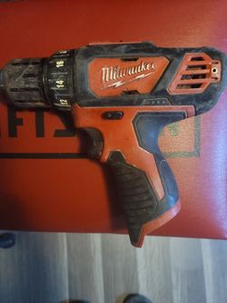 Milwaukee  M12 Drill