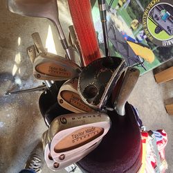 Golf Clubs Taylor Made with Carrier