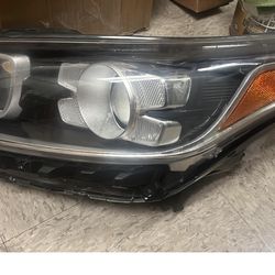 Headlight 2022 2023 Kia Forte Left Driver OEM Halogen Headlight Lamp 92101-m7xxx