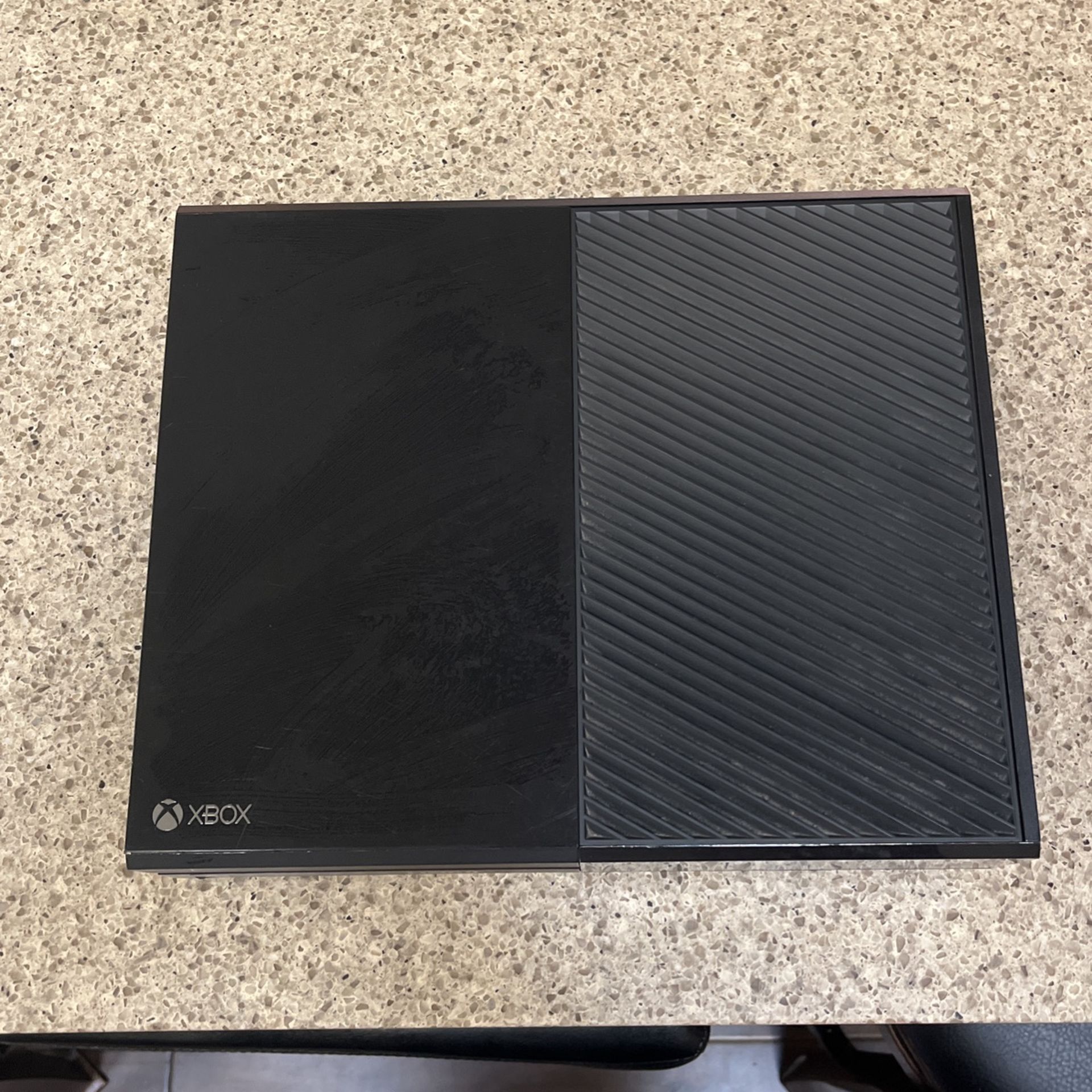 Xbox One With Cables And Controller