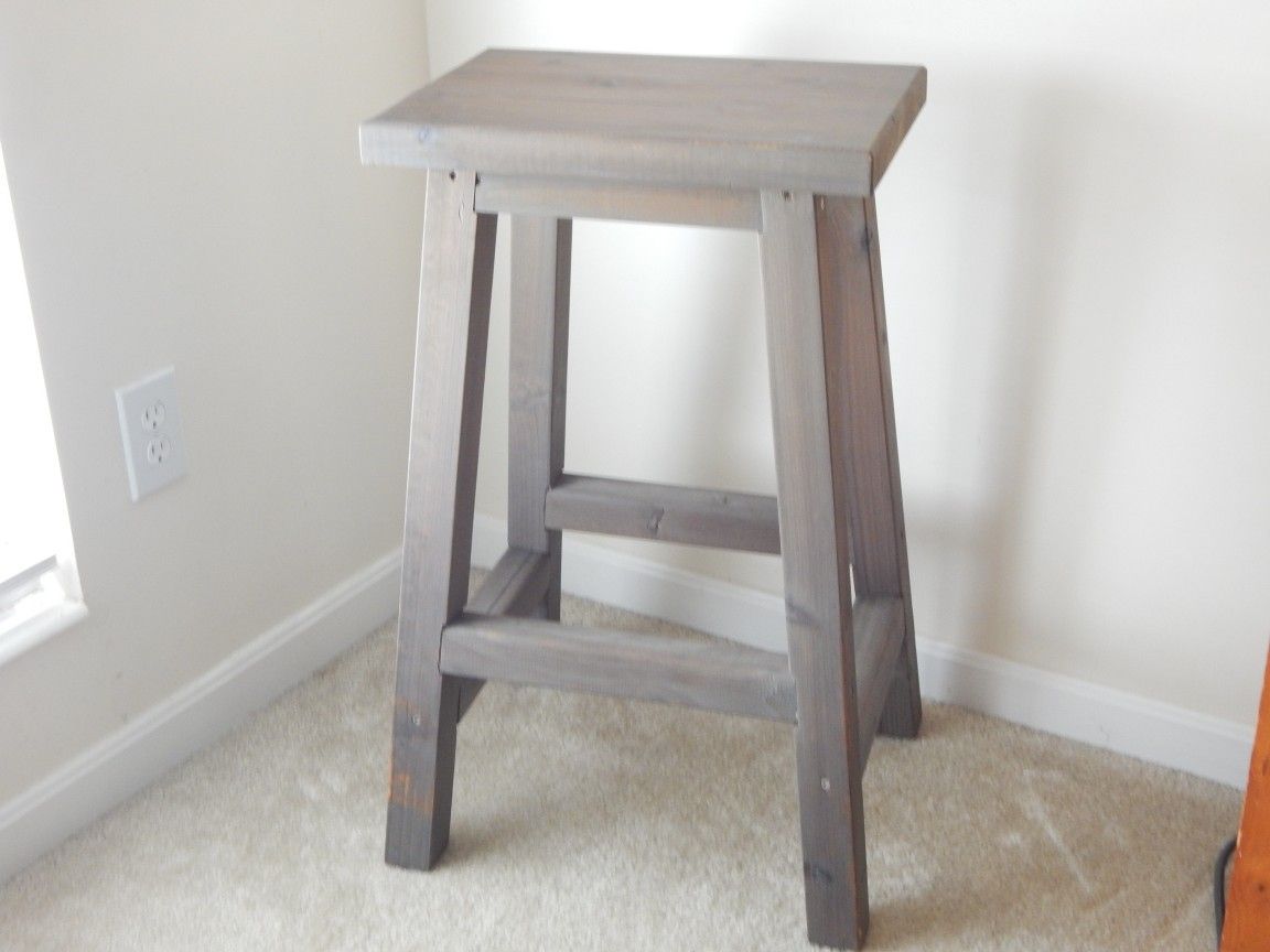 Set Of 2 CEDAR WOOD Bar Stools Outdoors