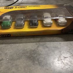 Jada Toys Dub City 5- Deep Old Skool Die - Cast Collection Of ‘59 Volkswagen Beetles 