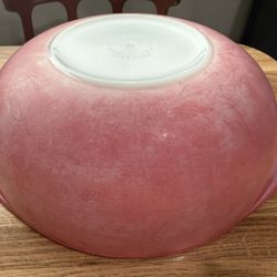 Pink Pyrex Vintage 2 qt - 9” diameter