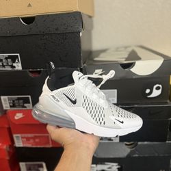 DS Nike Air Max 270 White/Black size 7W 5.5M