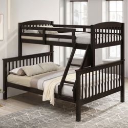 Brown Twin/ Full Bunk Bed 