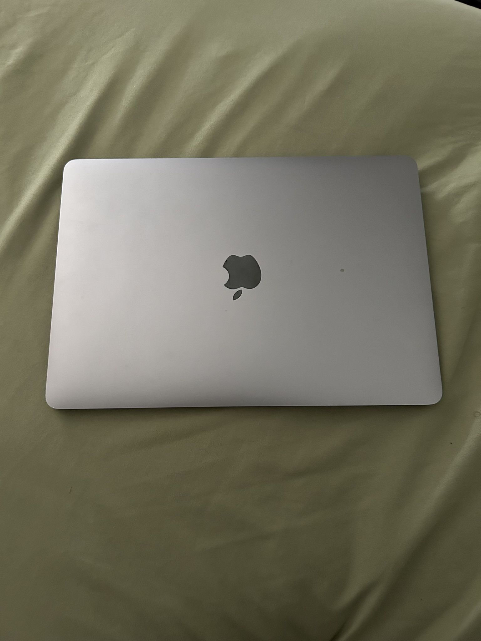 Macbook Air M1 (2020)