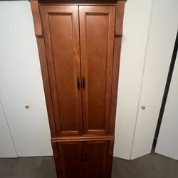 Cabinet Pantry 