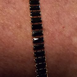 New Gold Black Stone Bracelet 7 Inches