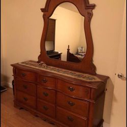 Dresser 