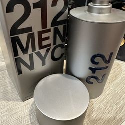 Carolina Herrera 212 NYC MEN 