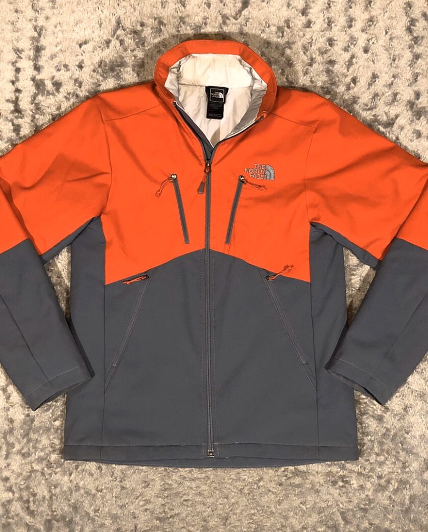 Mens North Face Apex Elevation Jacket paid $225 Size Small like new condition! literally worn once. Primaloft insulated jacket. No attached hood. Co