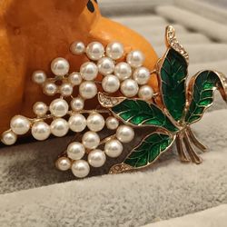 Beautiful Pearl Bouquet Classic Unique Enamel Brooch Pin Jewelry