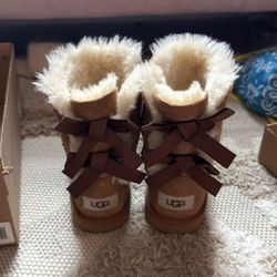 Uggs Bailey bow Boots Girls