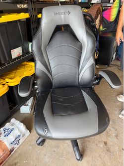Gaming chair