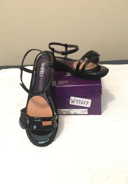 Patent leather sandal 8 1/2 med with Velcro to widen