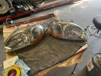 96 to 98 Honda Civic hatchback head lights