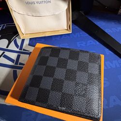 LV wallet men’s