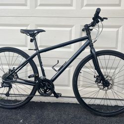 Marin Muirwoods hybrid bike  700C..