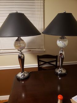 Mid Century Quoizel Chrome glass table lamp