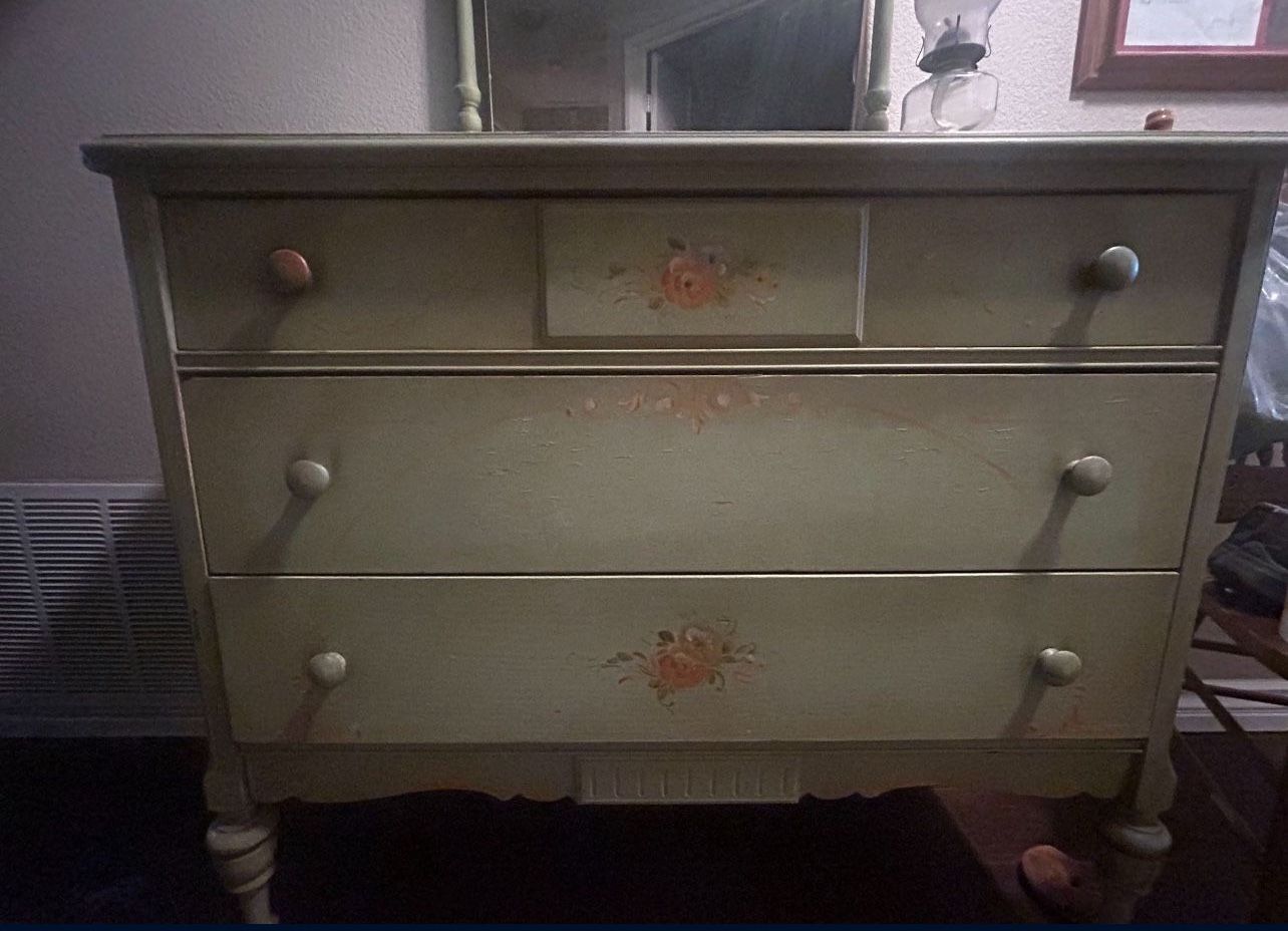 Vintage Dresser 1910s to 1920s