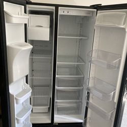 Frigidaire Refrigerator 