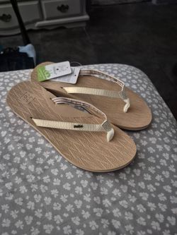 New with tags womens size 10 sandals