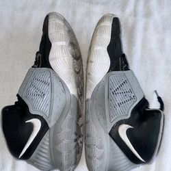 Kyrie Irving Nike Basketball Pro Shoes Men’s 