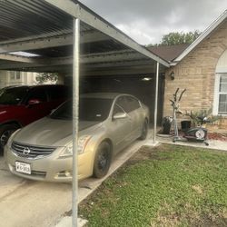 Nissian Altima And Subaru Legacy 
