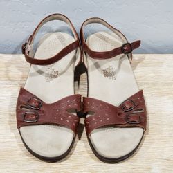 NWOB! SAS Women's Leather Duo Buckle Tripad Comfort Sandal (9M) Hazel 