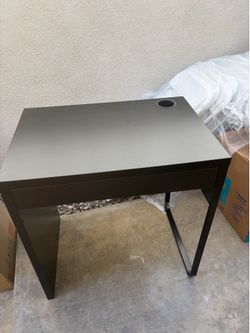 Brown desk  20x30