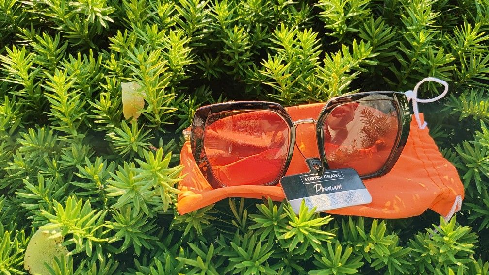 Foster Grant Sunglasses With Pouch