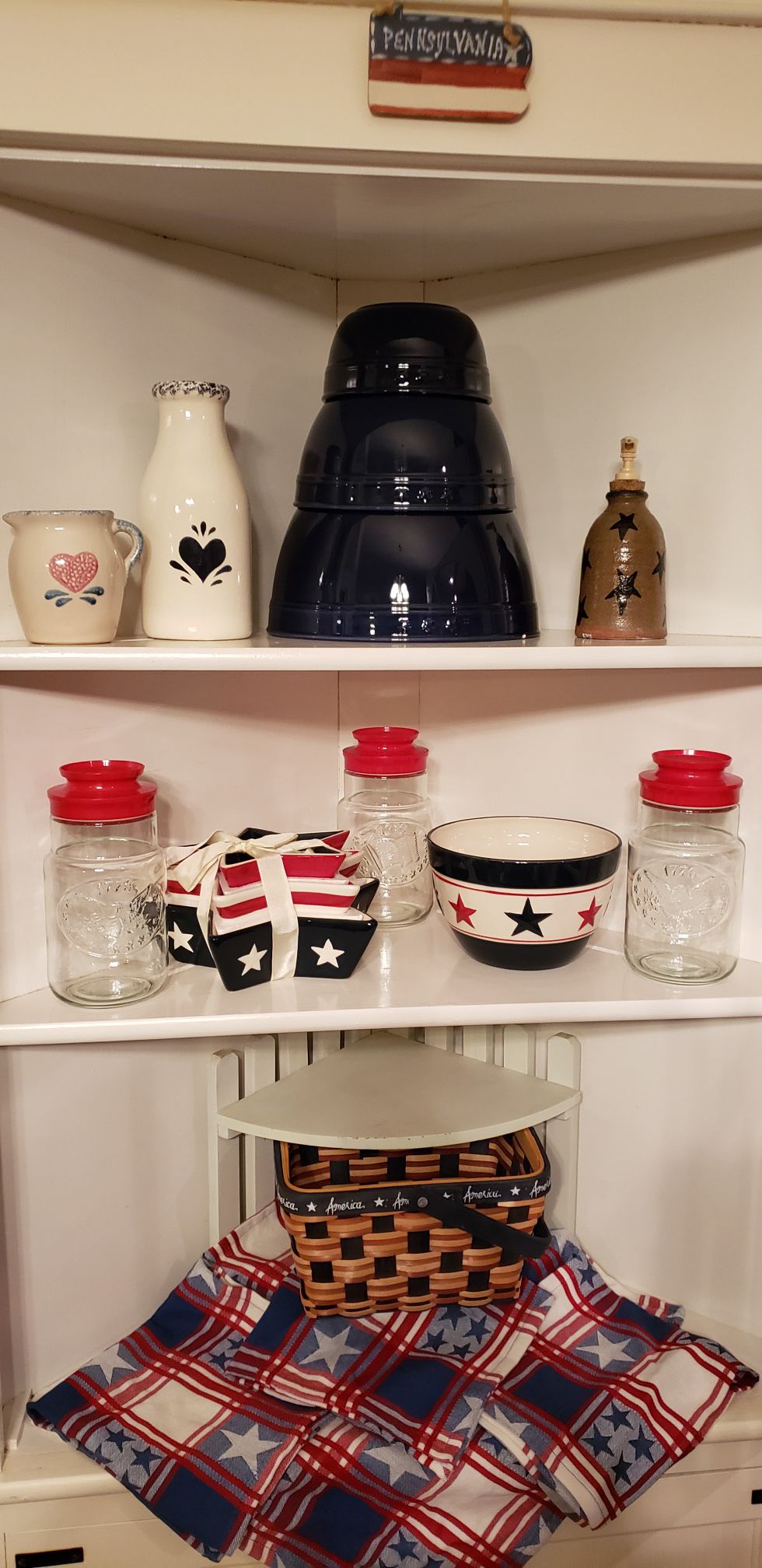 Americana/country decor and kitchen items
