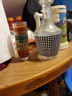 Decanter with shot glasses