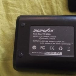 Canon Power Shot Sd850  Is 8mp  Digital Camera Con Cargador Universal Y Memorial De 32gb En Buen Estado Trabajar Bien 