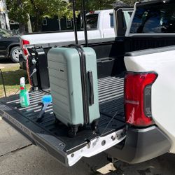 Nice Smal Hard  Case Suitcase W Wheels And Handle
