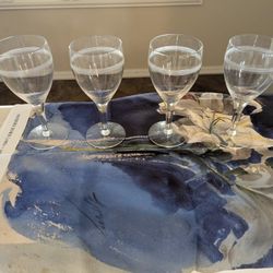 Set Of 4 Stemware Glasses