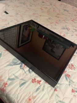 Shadow box