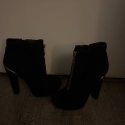 Guess 🖤