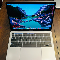 13 inch MacBook Pro 💻 i5 - 16gb ram - 512gb SSD